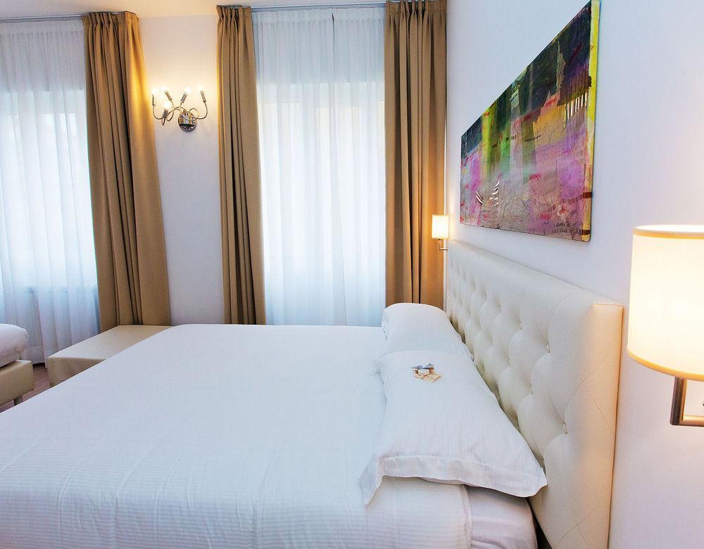 Hotel Maine ฟีนาเลลีกูเร ภายนอก รูปภาพ
