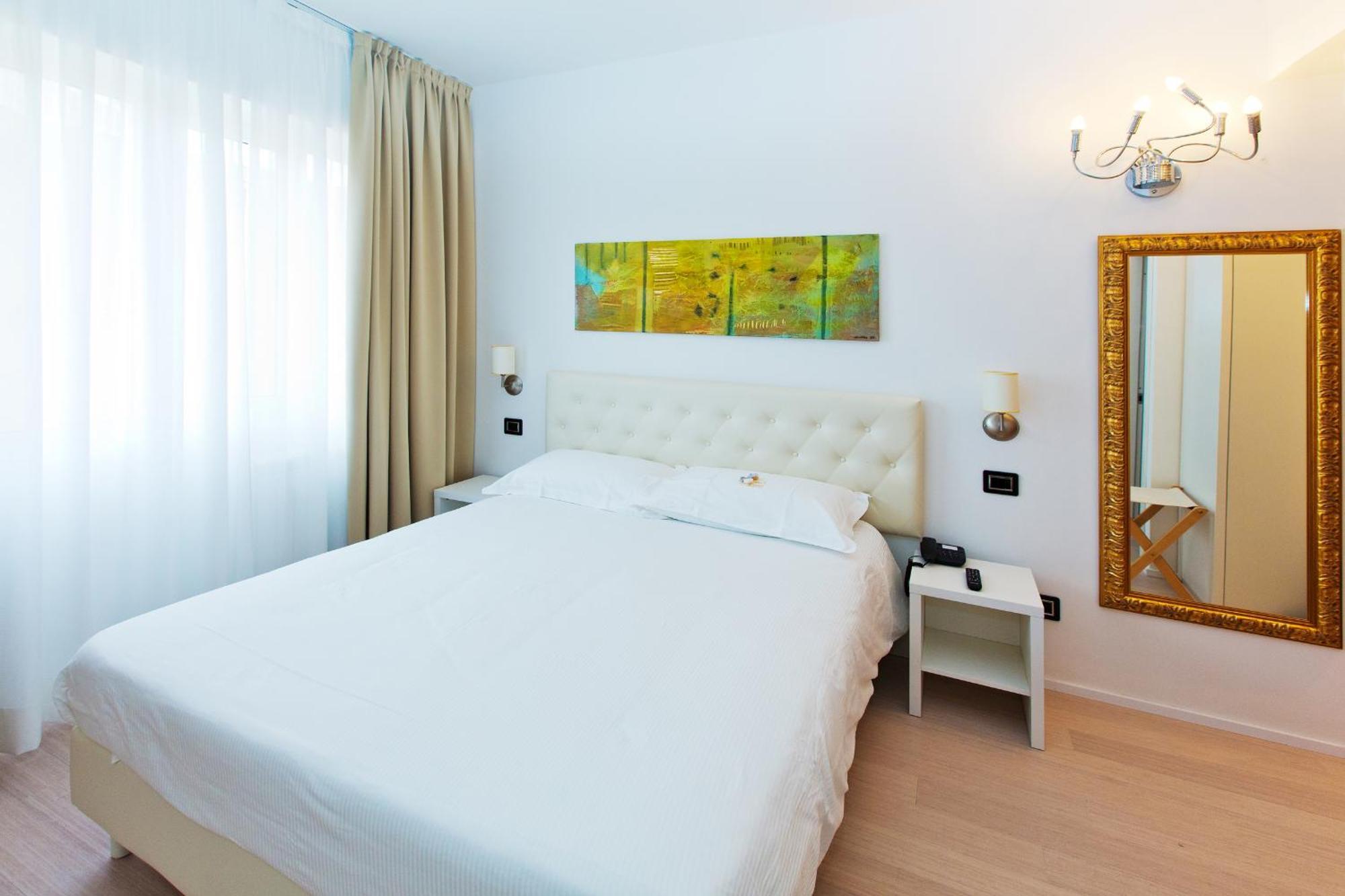 Hotel Maine ฟีนาเลลีกูเร ภายนอก รูปภาพ